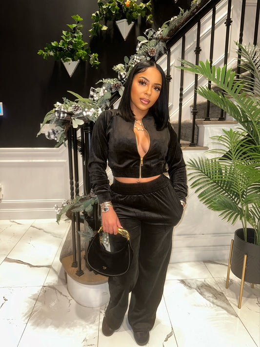 Black “Low key” sweatsuit